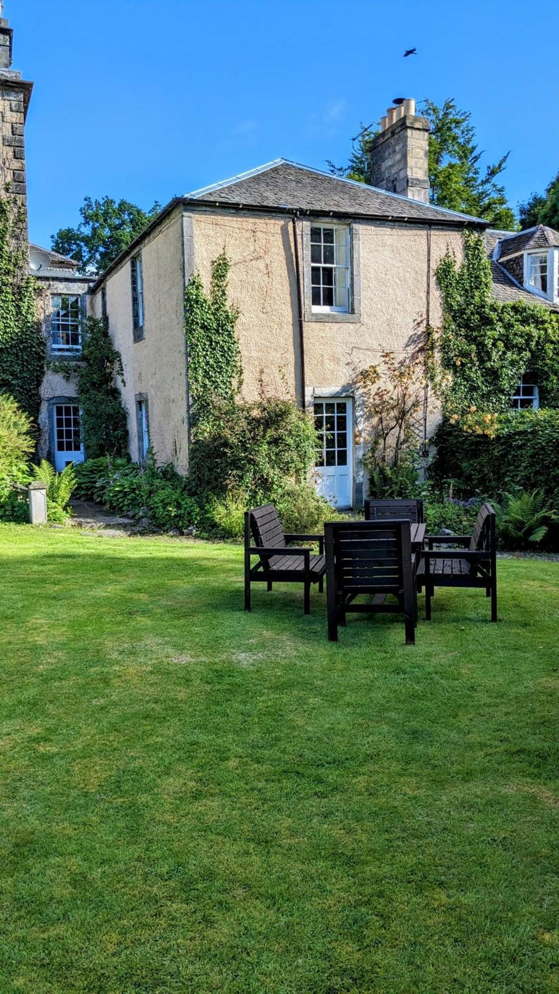 Powis House Mid Cottage スターリング エクステリア 写真